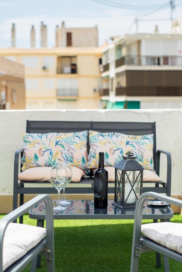 Atico Frente Al Mar 2 Terrazas Barbacoa Y Parking Sujeto A Disponibilidad Appartement El Campello Buitenkant foto