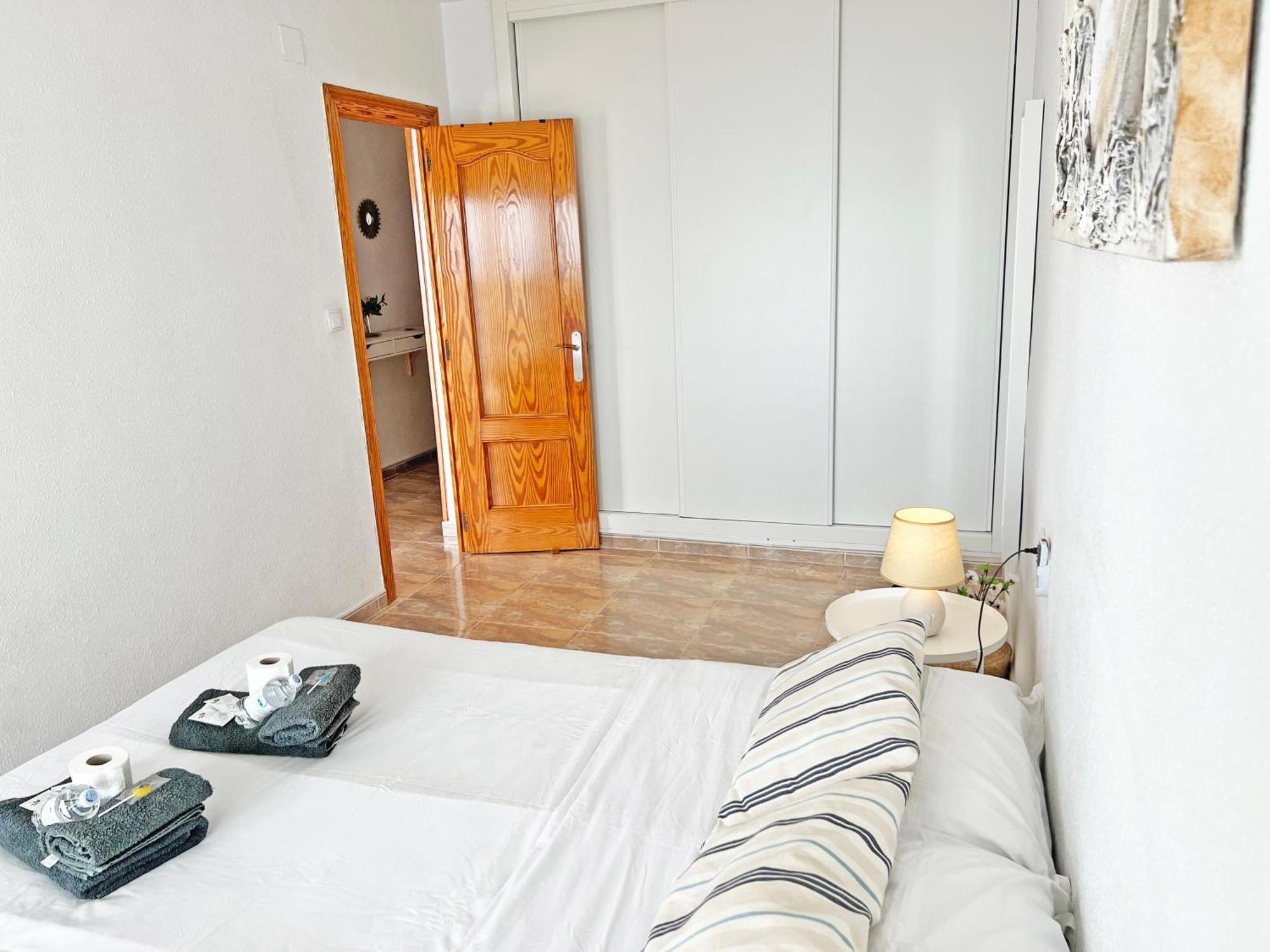 Atico Frente Al Mar 2 Terrazas Barbacoa Y Parking Sujeto A Disponibilidad Appartement El Campello Buitenkant foto