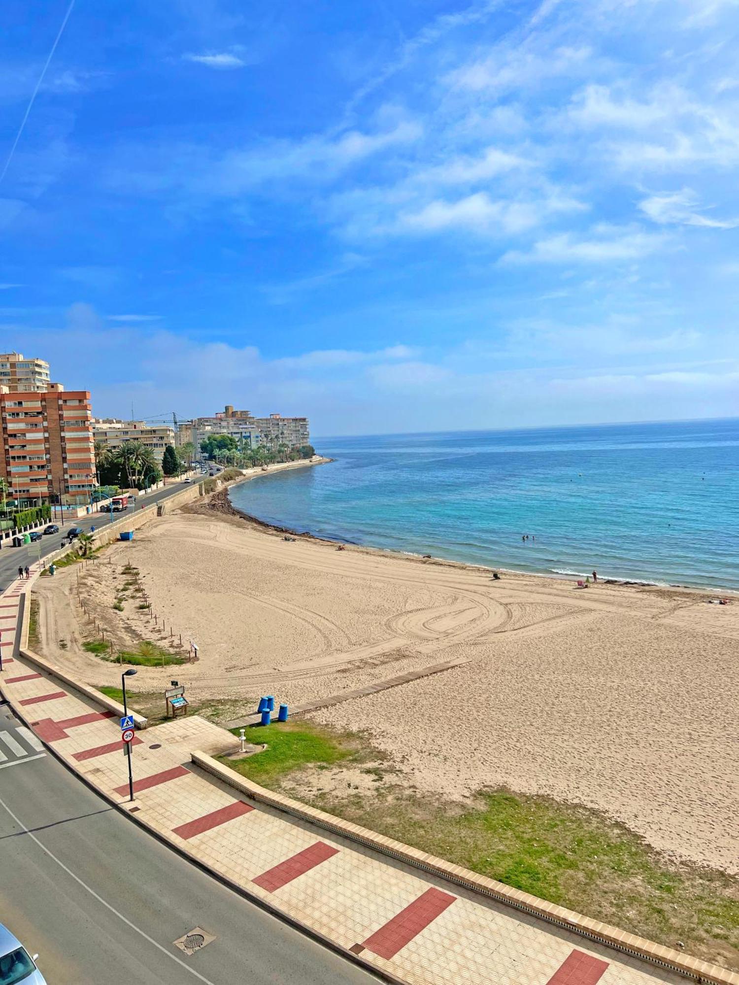 Atico Frente Al Mar 2 Terrazas Barbacoa Y Parking Sujeto A Disponibilidad Appartement El Campello Buitenkant foto