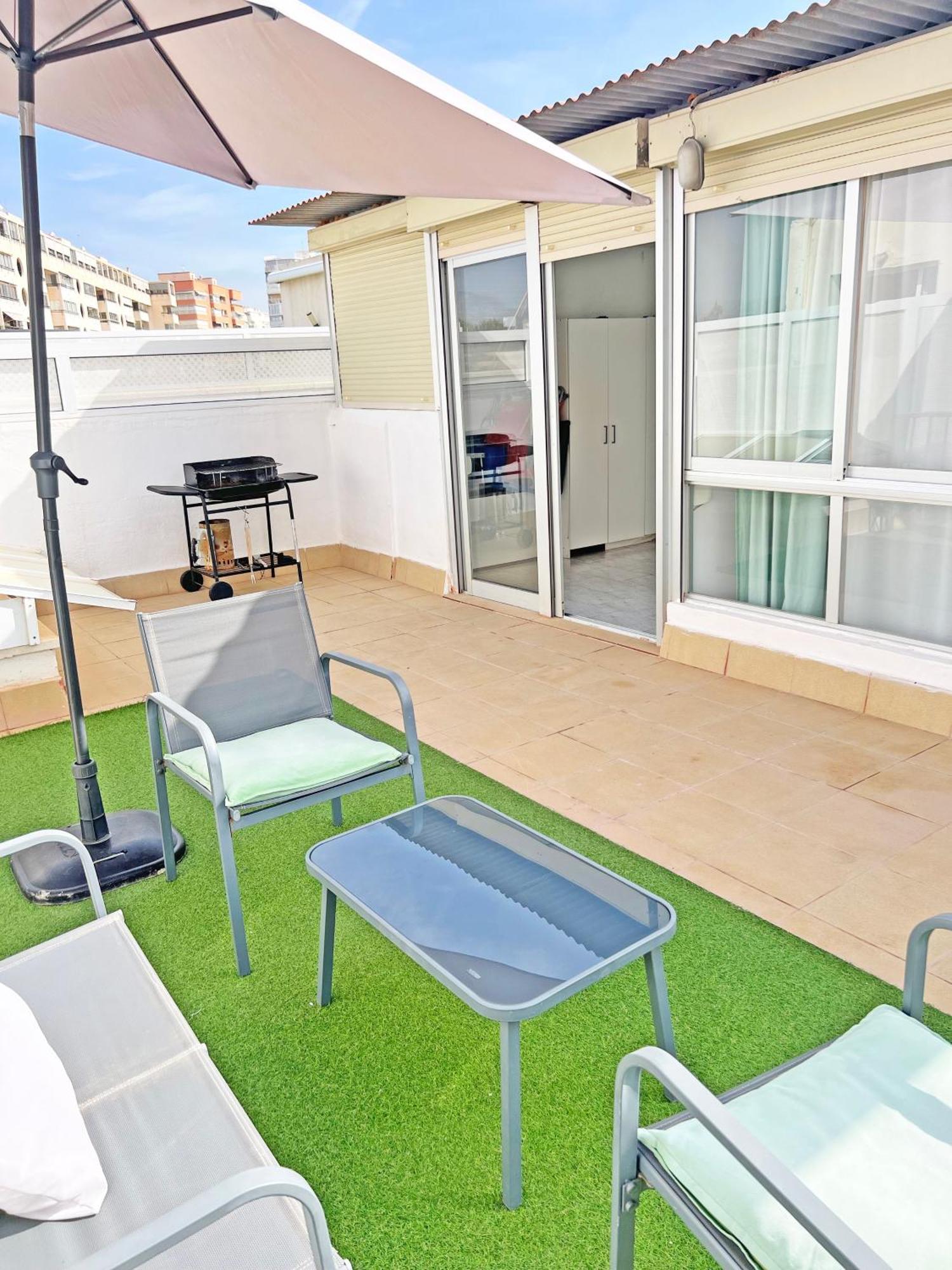 Atico Frente Al Mar 2 Terrazas Barbacoa Y Parking Sujeto A Disponibilidad Appartement El Campello Buitenkant foto